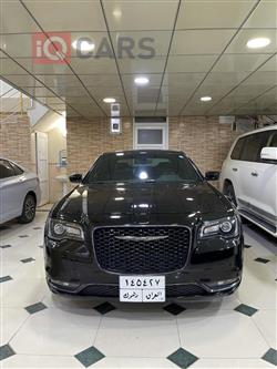کرایسلەر 300
